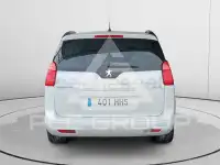 2011 Peugeot 5008
