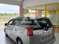 2011 Peugeot 5008