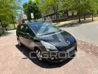 2011 Peugeot 5008