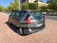 2011 Peugeot 5008