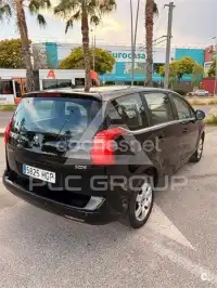2011 Peugeot 5008