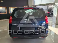 2011 Peugeot 5008