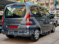 2011 Peugeot Partner