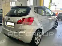 2011 KIA Venga