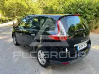 2011 Renault Grand Scenic