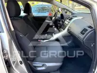 2012 Toyota AURIS