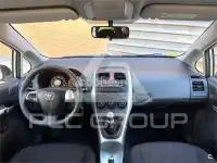 2012 Toyota AURIS