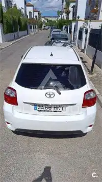 2012 Toyota AURIS