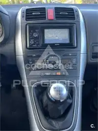 2012 Toyota AURIS