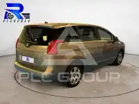 2012 Peugeot 5008