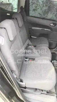 2012 Peugeot 5008