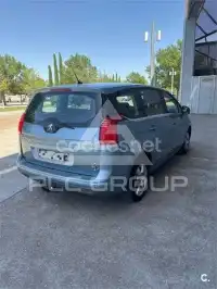 2012 Peugeot 5008