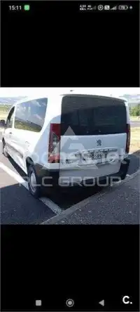 2012 Peugeot 5008