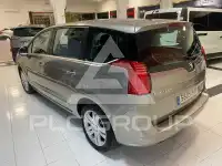 2012 Peugeot 5008