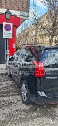 2012 Peugeot 5008