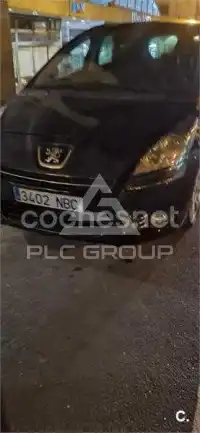 2012 Peugeot 5008
