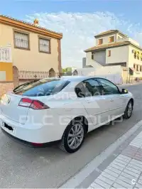2012 Renault Laguna