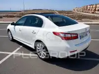 2012 Renault Latitude