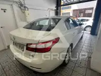 2012 Renault Latitude