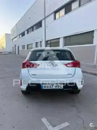 2013 Toyota AURIS