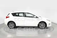 2013 Toyota AURIS