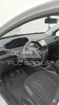 2013 Peugeot 208