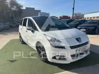 2013 Peugeot 5008