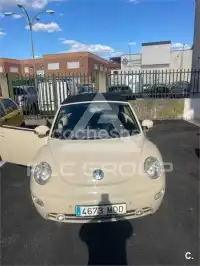 2013 Volkswagen BEETLE
