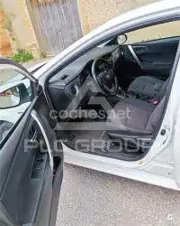 2014 Toyota AURIS