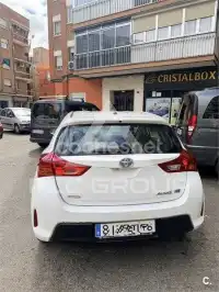 2014 Toyota AURIS