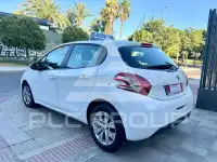 2014 Peugeot 208