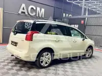 2014 Peugeot 5008
