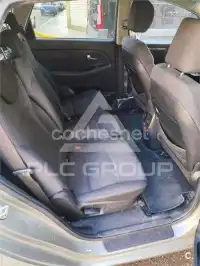 2014 KIA Carens