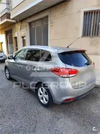 2014 KIA Carens