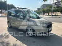 2014 Ford Tourneo