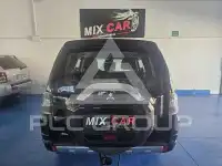 2015 Mitsubishi MONTERO