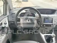 2015 Ssangyong Rodius