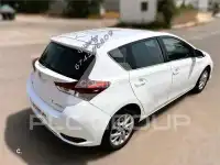 2015 Toyota AURIS