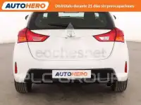 2015 Toyota AURIS