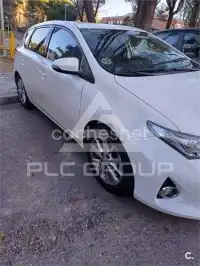 2015 Toyota AURIS