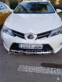 2015 Toyota AURIS