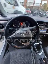 2015 Toyota AURIS