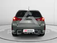 2015 Toyota AURIS