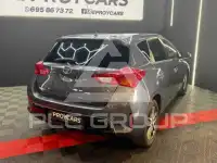 2015 Toyota AURIS