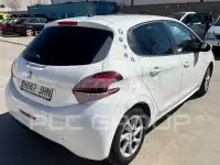 2015 Peugeot 208