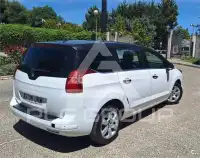 2015 Peugeot 5008