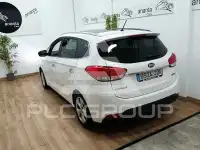 2015 KIA Carens