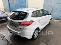 2015 KIA Carens
