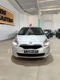 2015 KIA Carens