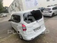 2015 Ford Tourneo